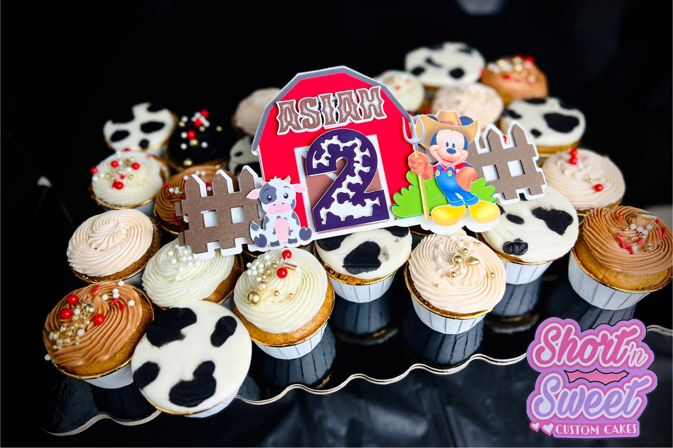 Beautiful cupcake platter arrangement